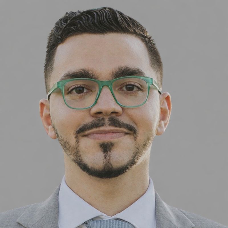 Innovative medical imaging professional attending the SIIM Annual Meeting, showcasing advancements in radiology and health informatics.