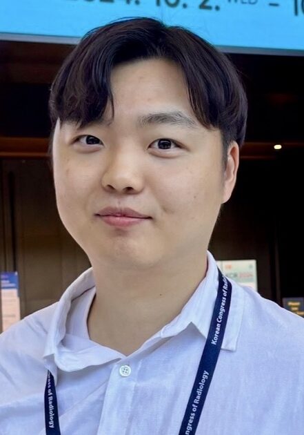 Changhyun Park attending SIIM Annual Meeting 2023, engaging with healthcare imaging professionals and exploring advancements in medical imaging solutions.